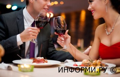 Как устроить романтический ужин для двоих?