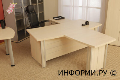 Выбор эргономичного офисного стола
