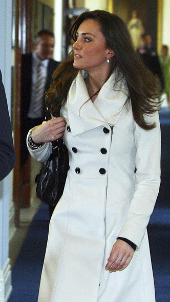 Фатальная ошибка: 9 худших пальто, которые носила Кейт Миддлтон