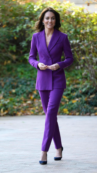 Невозможно устоять: 10 самых модных нарядов Кейт Миддлтон в 2023 году