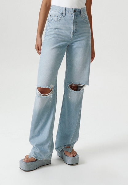 Самые модные джинсы на весну и лето 2024: полный гид по трендам