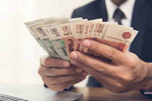 Где срочно взять деньги на карту