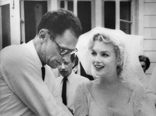 Три свадьбы Мэрилин Монро: в чем выходила замуж главная блондинка Голливуда