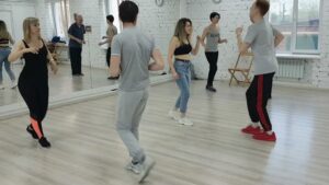 Как начать танцевать сальсу
