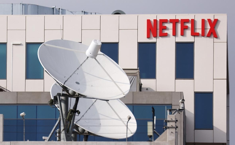 Bloomberg узнал о нестандартной проверке в США сделки Netflix и Warner